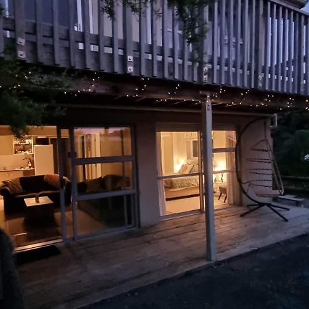Harbourview Hotel Raglan Bagian luar foto