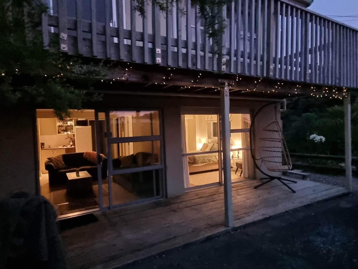 Harbourview Hotel Raglan Bagian luar foto